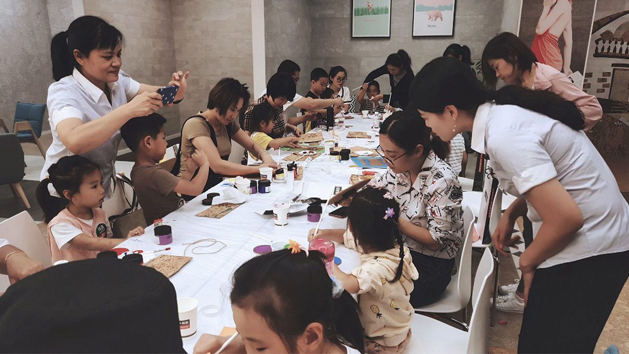 得高軟木年藝術手作青島站首站告捷，暖心巨獻 21