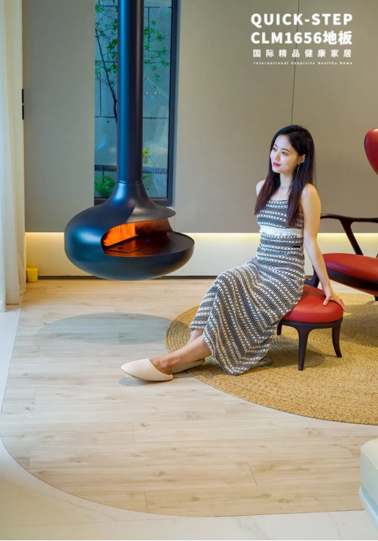 案例精選|地板上頂“材色”俱佳，拿捏空間的自洽感 image