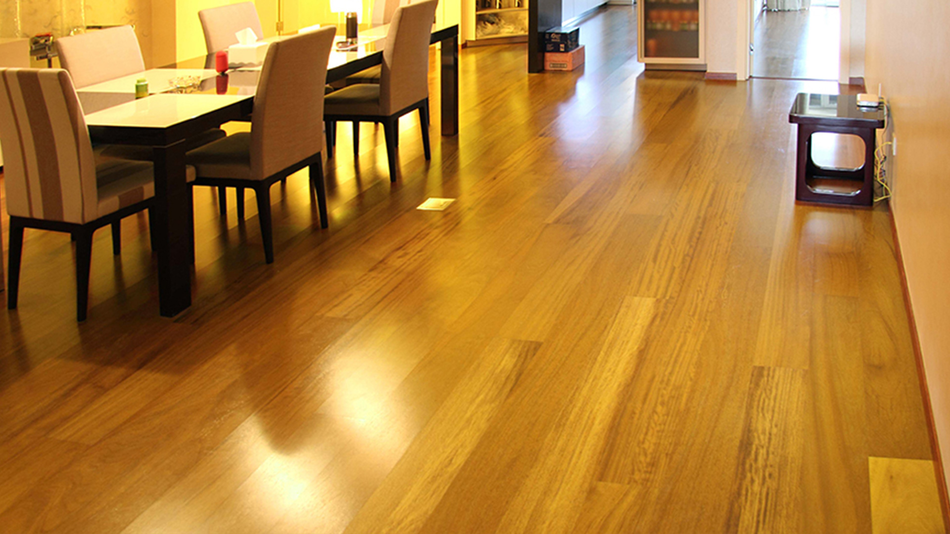 3996b6176557a5484490c7ff59bb731c.jpg,進口地板,環保地板/